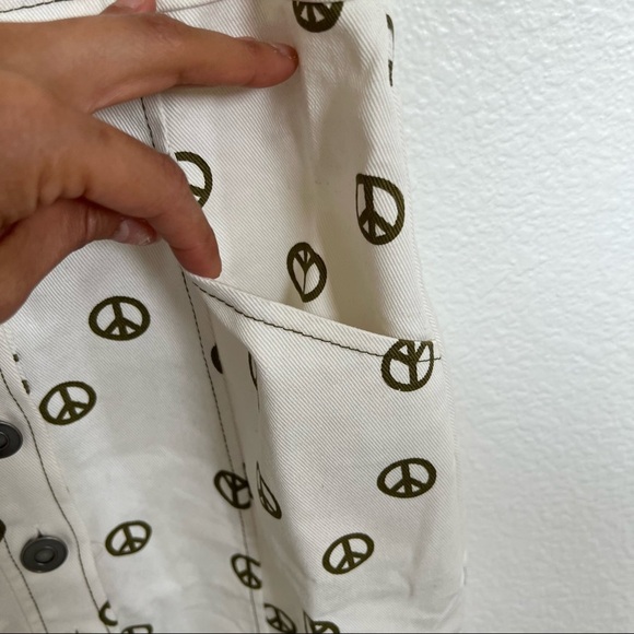 ModCloth- NWT White Peace Casual Sleeveless Dress- 2 - Picture 6 of 9